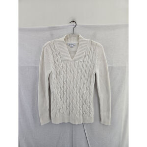 Liz Claiborne Winter White Cable Knit Long Sleeve V Neck Sweater. Ladies Medium